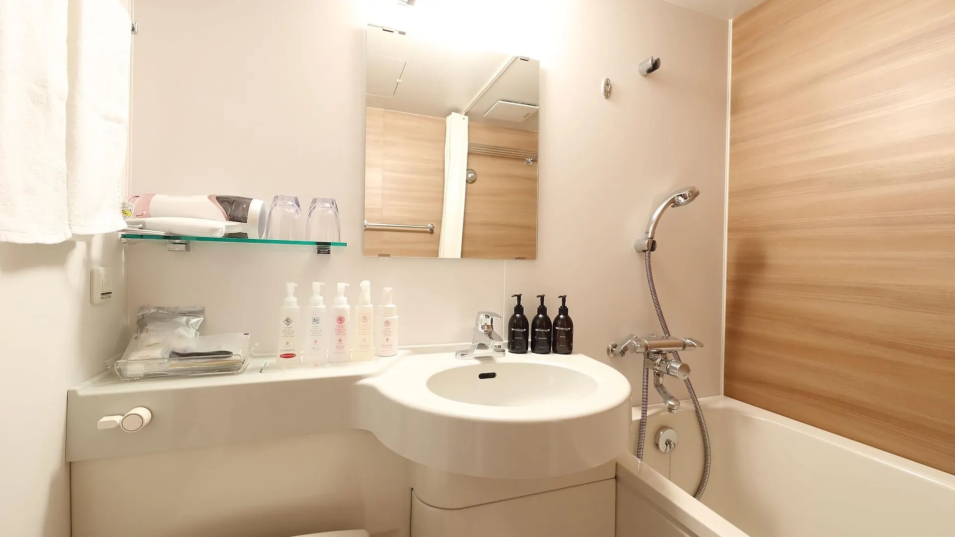 Hotel Sakura Suite Osaka Juso (Adults Only)